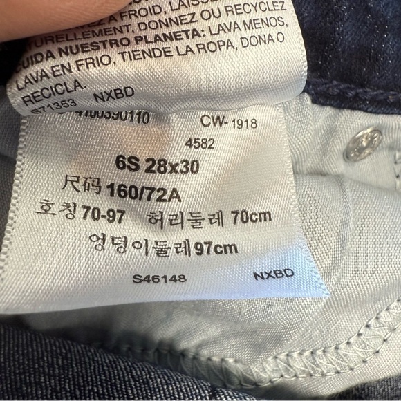 Signature by Levi Strauss mid rise boot cut size 6 short dark wash - Picture 5 of 9